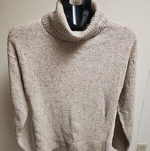 Vintage Tally-Ho  Cream Colored Sweater Gray Knit 55% Silk & Wool Blend Medium